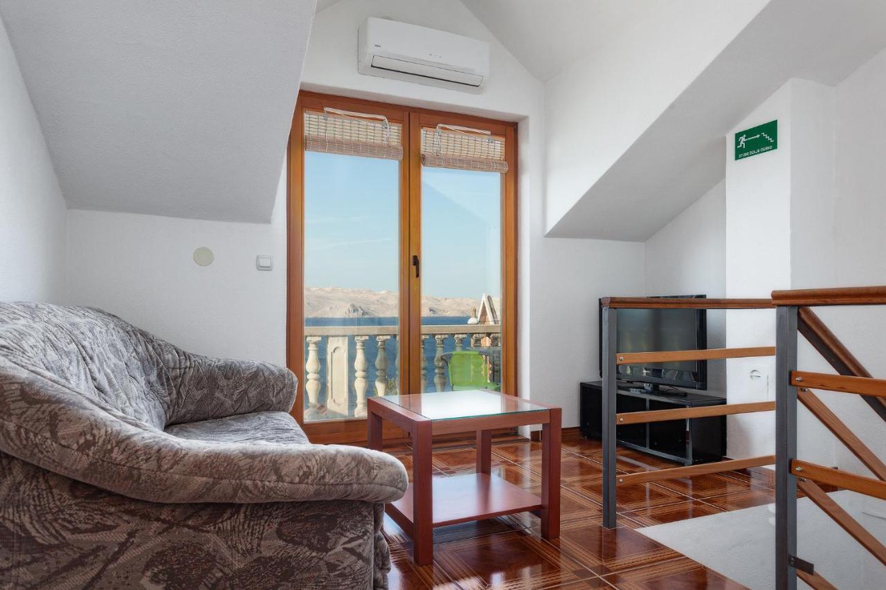Apartmán Manda Karlobag Exteriér fotografie